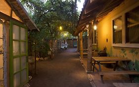 Daphne House 2*